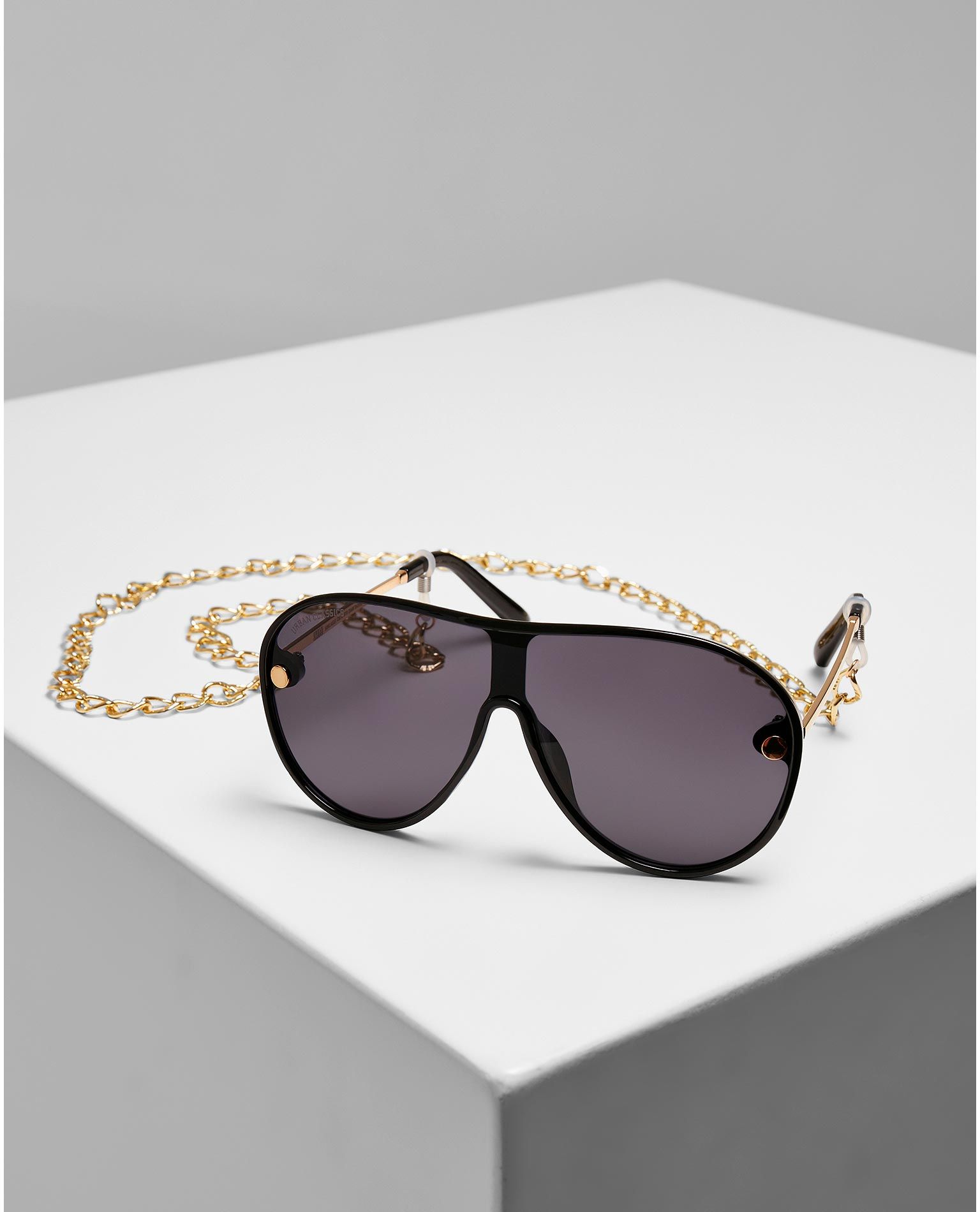 Naxos With Chain Sunglasses Urban Classics