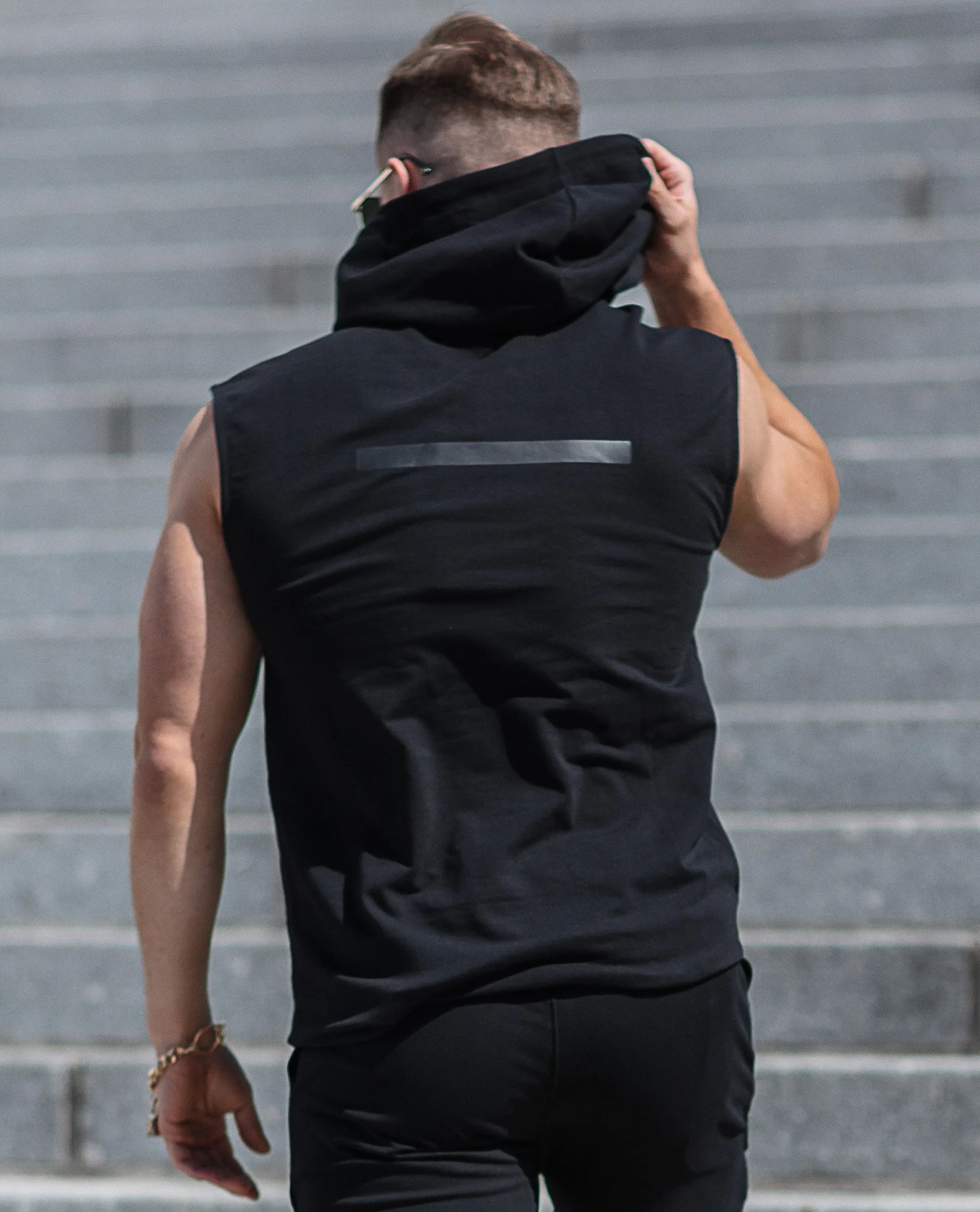 Sleeveless hoodie store men