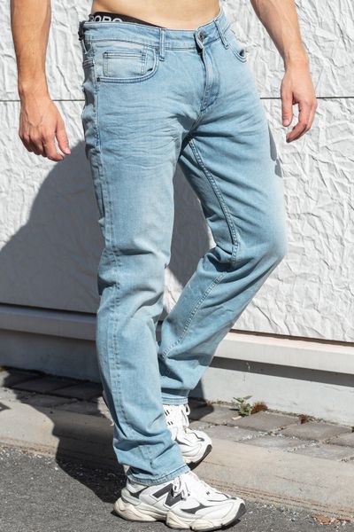 Light Blue Regular Fit Jeans L32 Rusty Neal