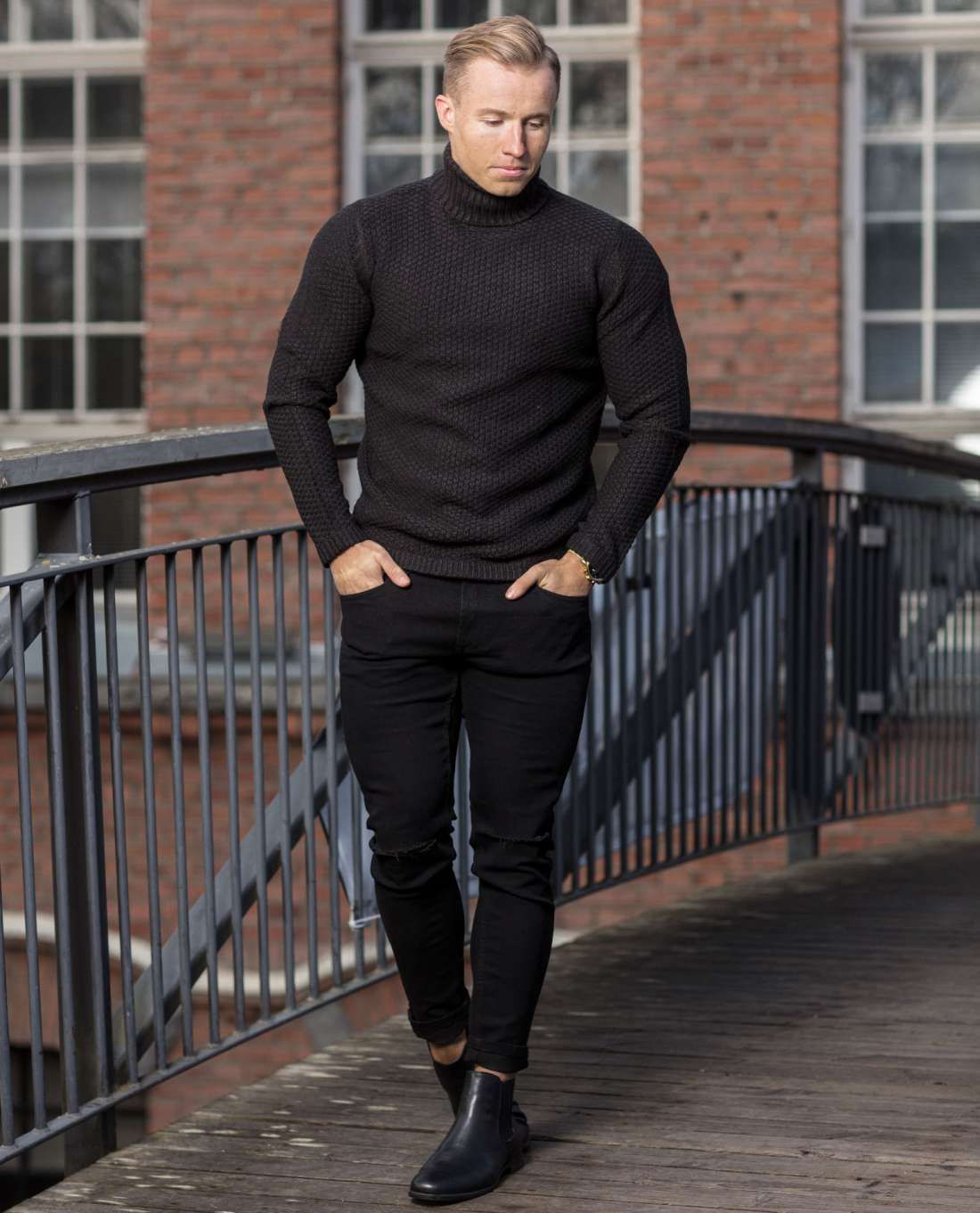 Loccer High Neck Knit Black Only & Sons