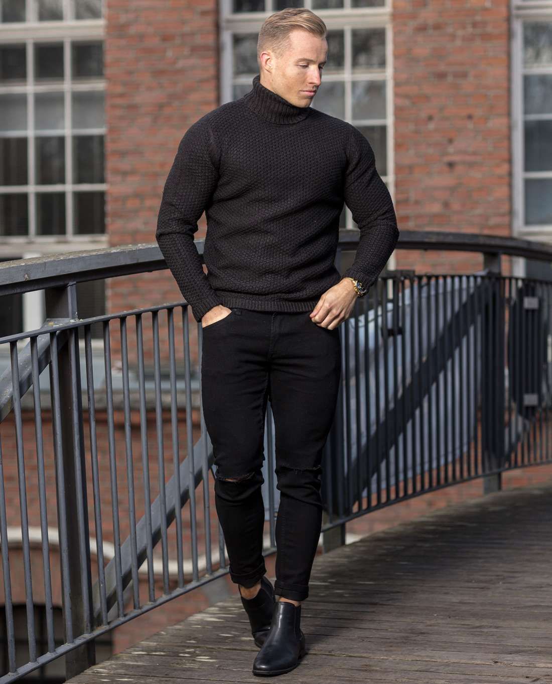 Loccer High Neck Knit Black Only & Sons